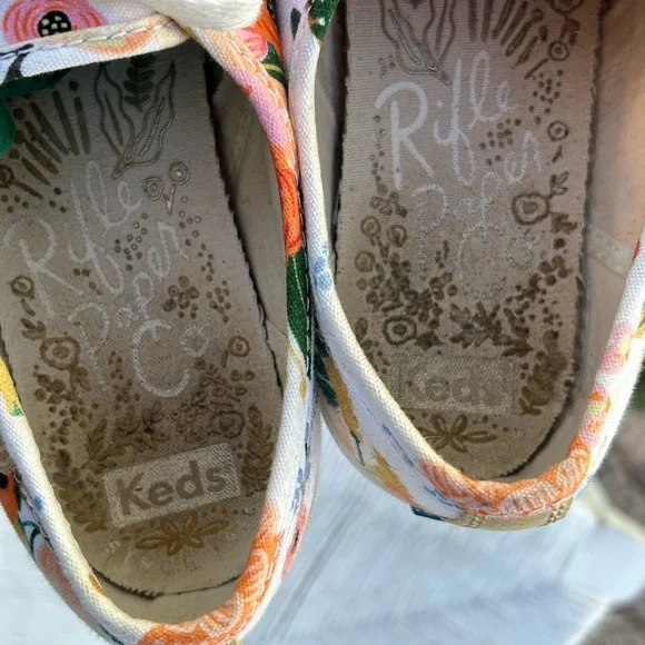 Rifle Paper Company Keds in the Lively Floral design Size 7.5 - Picture 13 of 14